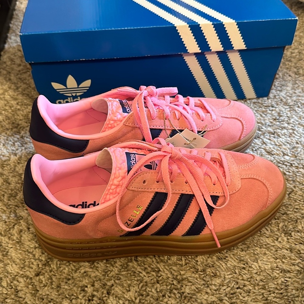 ‼️SOLD‼️Adidas Gazelle Bold Women’s in Pink Glow